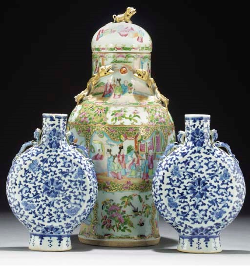 A pair of Chinese blue and white moonflasks, 19th century