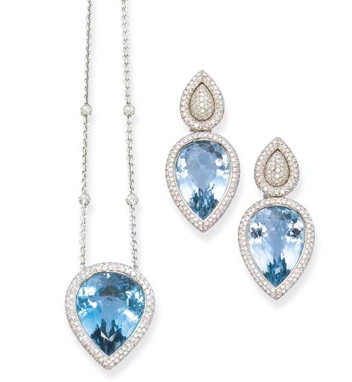 A PAIR OF BLUE TOPAZ AND DIAMOND EAR PENDANTS AND NECKLACE
