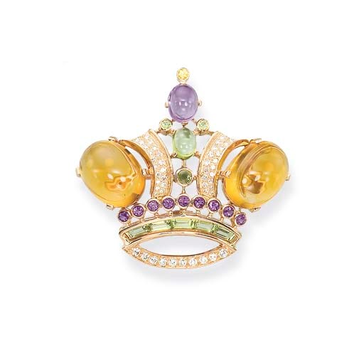 A GEM-SET AND DIAMOND CROWN BROOCH