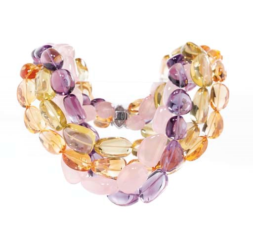 A CITRINE, AMETHYST AND ROSE QUARTZ BEAD NECKLACE