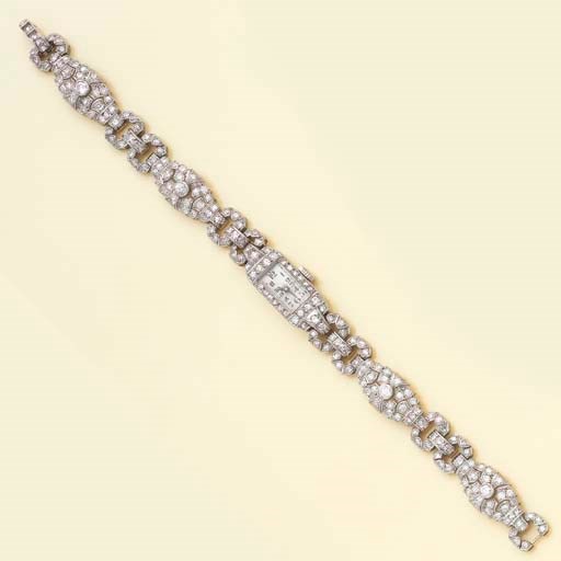 MONTRE BRACELET DE DAME ART DECO DIAMANTS