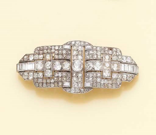 BROCHE DOUBLE CLIP DIAMANTS, PAR CHAUMET