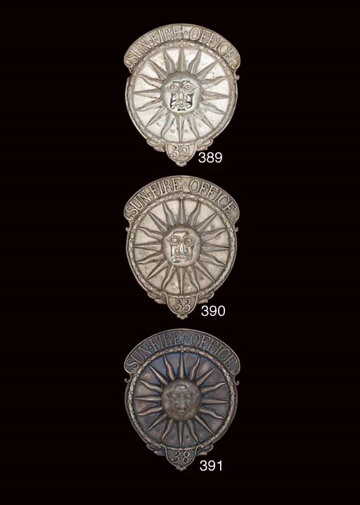 A GEORGE III SILVER SUN FIRE OFFICE FIREMAN'S ARM BADGE NUMBER 33