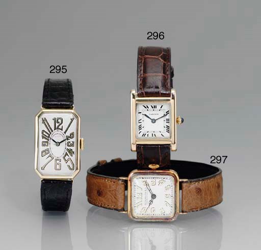 CARTIER. AN 18K GOLD RECTANGULAR WRISTWATCH