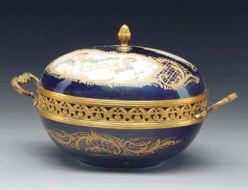 A SEVRES STYLE GILT BRONZE-MOUNTED PORCELAIN POTPOURRI BOWL AND COVER,