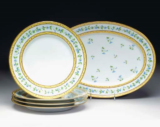 A LIMOGES (A. RAYNAUD & CIE.) PORCELAIN PART DINNER SERVICE,