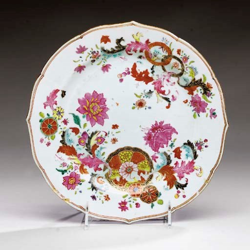 A CHINESE EXPORT 'PSEUDO TOBACCO LEAF' PLATE,