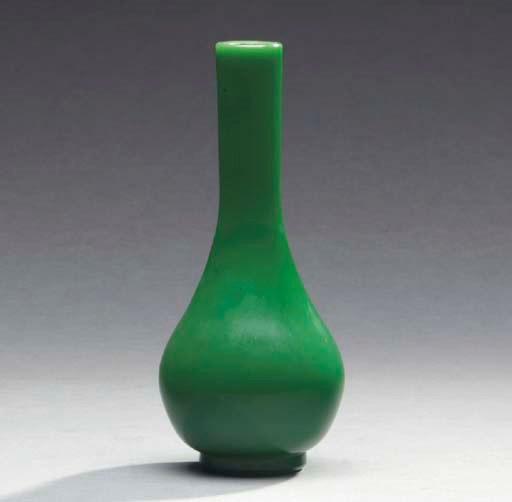 A PEKING GREEN OPAQUE GLASS VASE,