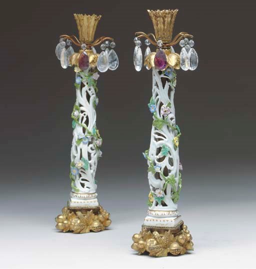 A PAIR OF CONTINENTAL ORMOLU-MOUNTED PORCELAIN CANDLESTICKS,
