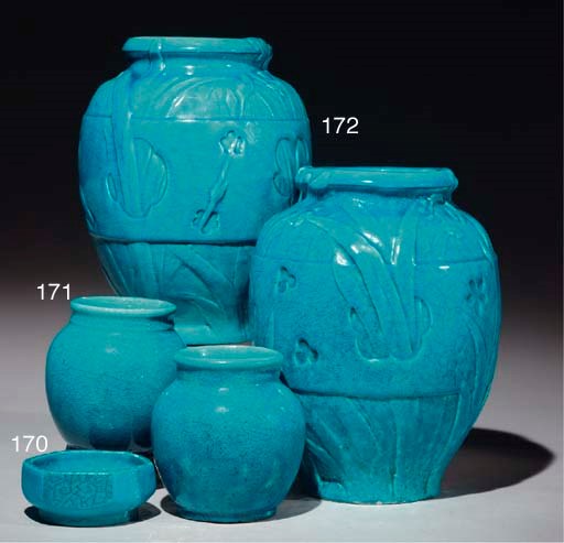 PAIRE DE VASES