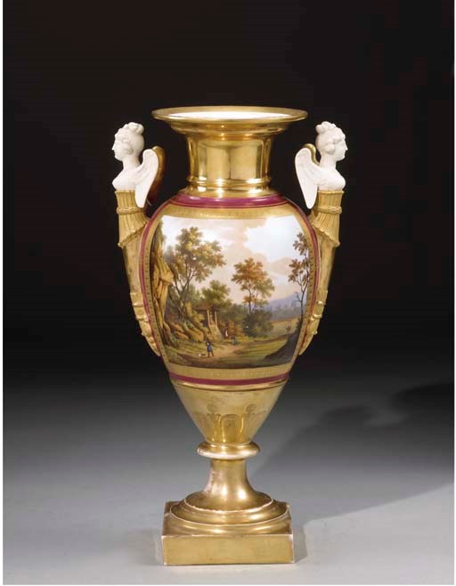 VASE EN PORCELAINE DE PARIS DU DEBUT DU XIXème SIECLE