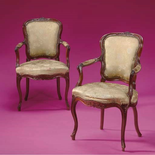 A PAIR OF FRENCH PROVINCIAL MAHOGANY FAUTEUILS