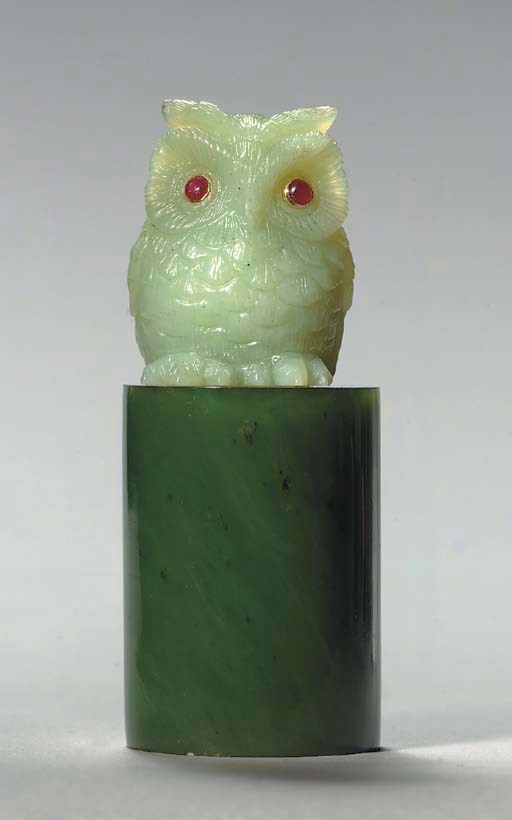 A HARDSTONE, JADE, RUBY AND GOLD OWL DESK ORNAMENT, BY ANDREAS VON ZADORA