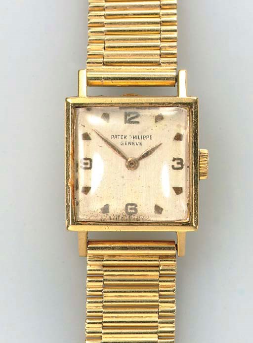 A GOLD WRISTWATCH, BY PATEK PHILIPPE