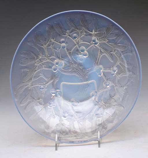 'GUI,' A LALIQUE OPALESCENT GLASS BOWL,