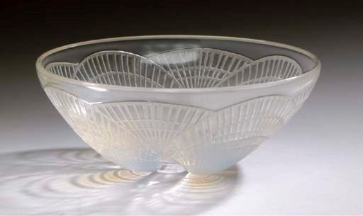 'COQUILLES,' A LALIQUE CLEAR AND OPALESCENT GLASS BOWL,