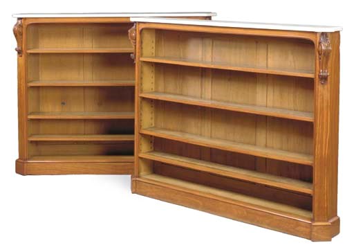 A PAIR OF EARLY VICTORIAN SATINWOOD LOW OPEN BOOKCASES