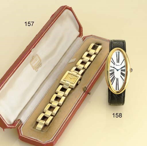 CARTIER. A LADY'S 18K GOLD SQUARE BRACELET WATCH