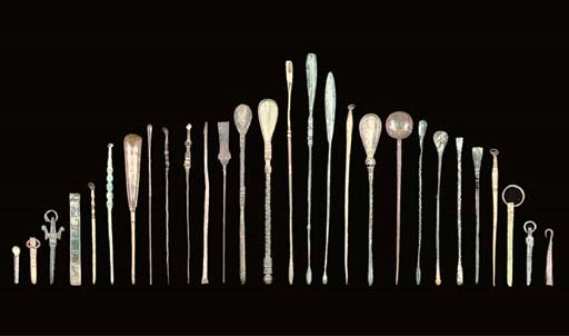 A LARGE GROUP OF ROMAN BRONZE INSTRUMENTS