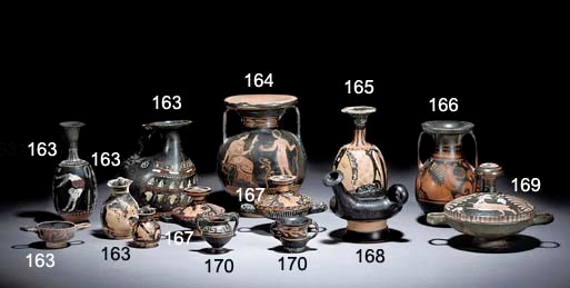 A CAMPANIAN RED-FIGURE LEKYTHOS