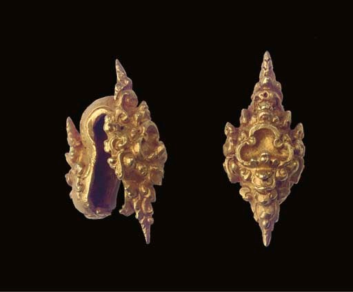 A pair of Javanese gold ear rings