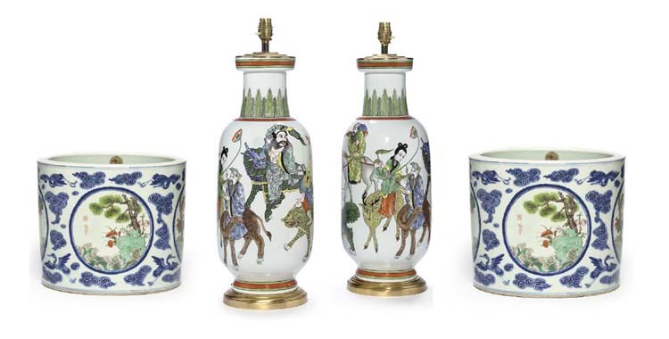 A PAIR OF CHINESE BLUE AND WHITE AND POLYCHROME-DECORATED CYLINDRICAL JARDINIERES