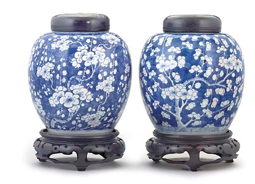 TWO CHINESE BLUE AND WHITE GINGER JARS