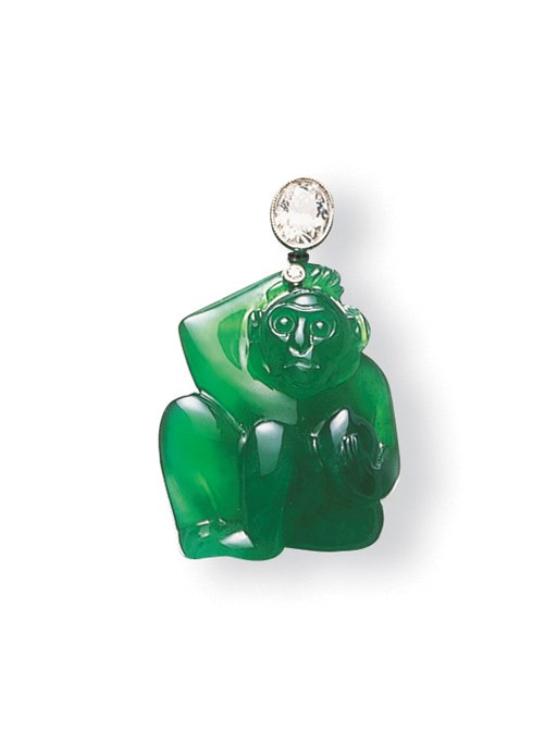 A JADEITE MONKEY AND DIAMOND PENDANT