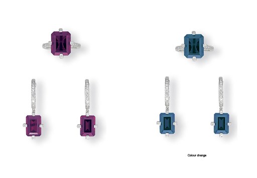 A SET OF ALEXANDRITE AND DIAMOND JEWELLERY