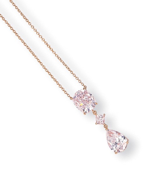 A COLOURED DIAMOND PENDANT NECKLACE