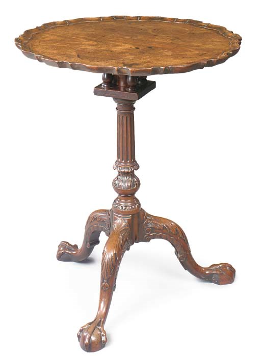 A GEORGE III MAHOGANY TRIPOD TABLE