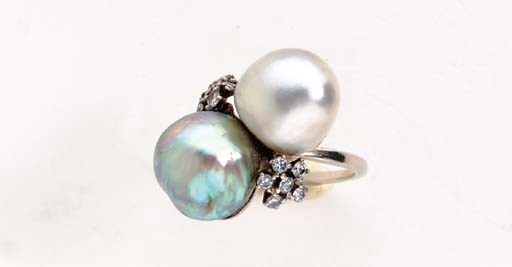 A BAROQUE CULTURED PEARL, DIAMOND AND 14K WHITE GOLD RING
