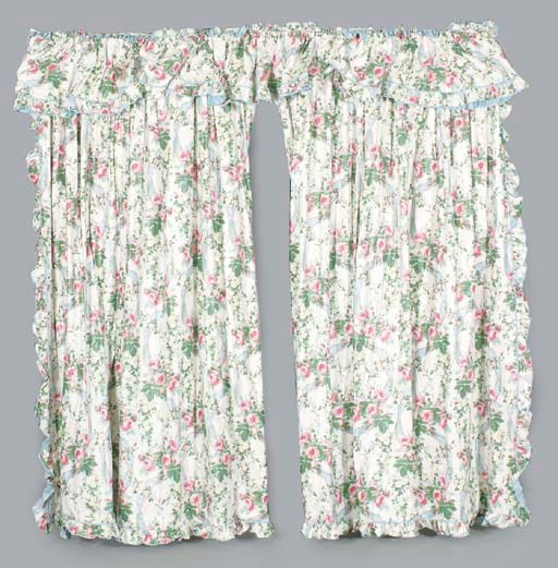 A PAIR OF FLORAL CHINTZ CURTAINS WITH VALANCE,