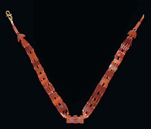 A WESTERN ASIATIC CARNELIAN BEAD NECKLACE