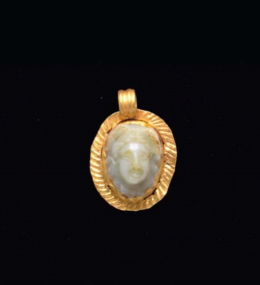 A ROMAN AGATE CAMEO