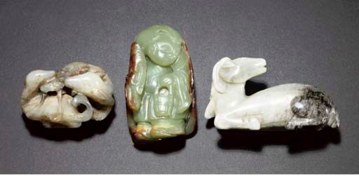 A black and white jade model of a deer, Ming Dynasty