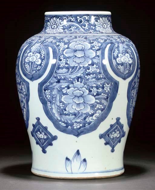 A blue and white jar, Kangxi