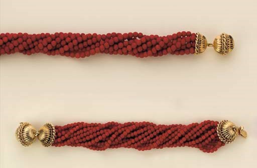 PARURE IN CORALLO E ORO, FIRMATA KERN