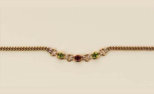 GIROCOLLO IN ORO, QUARZO CITRINO, PERIDOTI E DIAMANTI, FIRMATA BULGARI