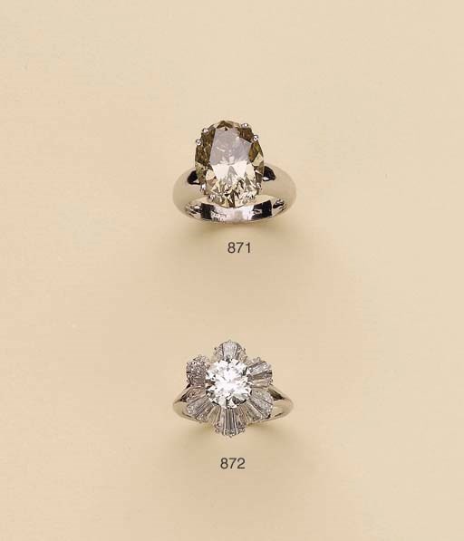 ANELLO IN ORO E DIAMANTI, MONTATURA FIRMATA MAUBOUSSIN