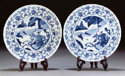 A pair of Chinese blue and white dishes, Kangxi