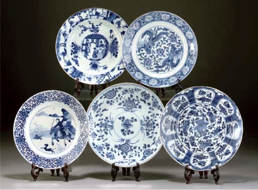 Five various blue and white plates, Kangxi