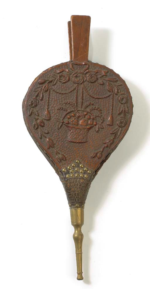 A PAIR OF FEDERAL CARVED MAHOGANY BELLOWS