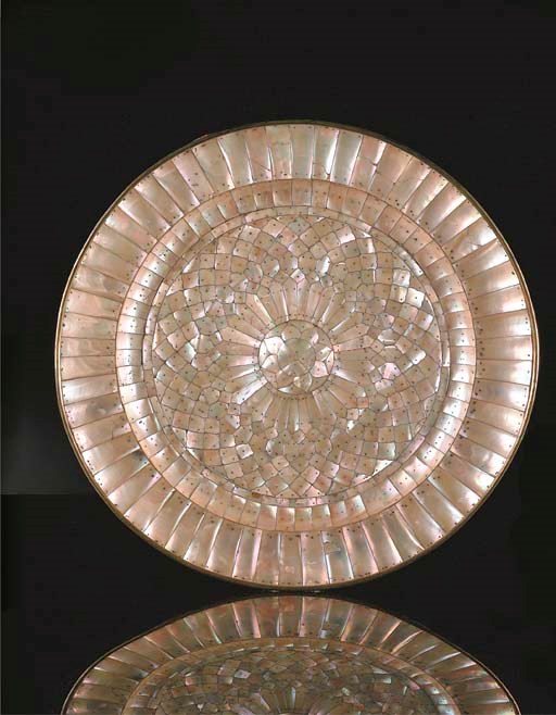 PLAT CIRCULAIRE DE LA FIN DU XVIEME OU XVIIEME SIECLE