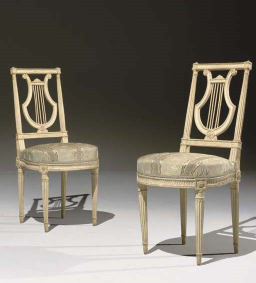 PAIRE DE CHAISES D'EPOQUE LOUIS XVI