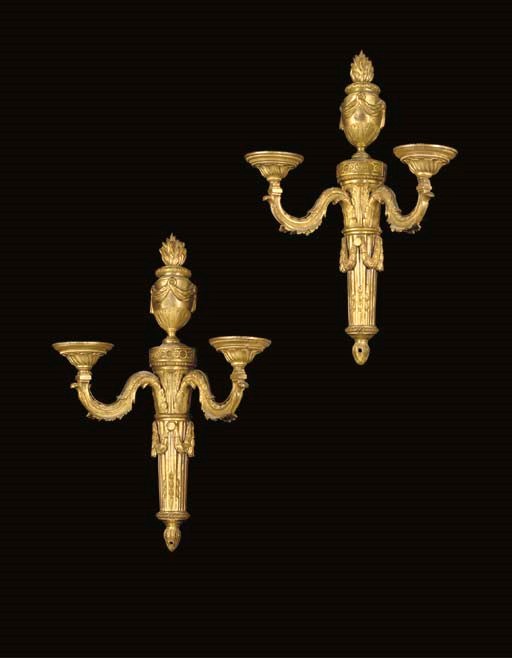 PAIRE D'APPLIQUES D'EPOQUE LOUIS XVI