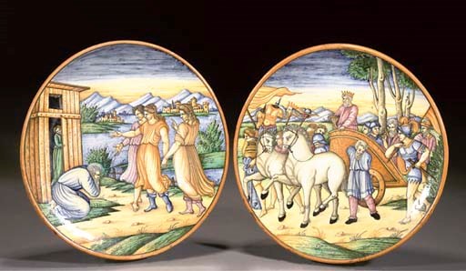 A PAIR OF ITALIAN MAIOLICA DISHES