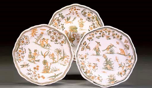 A SET OF SIX FRENCH FAIENCE PLATES