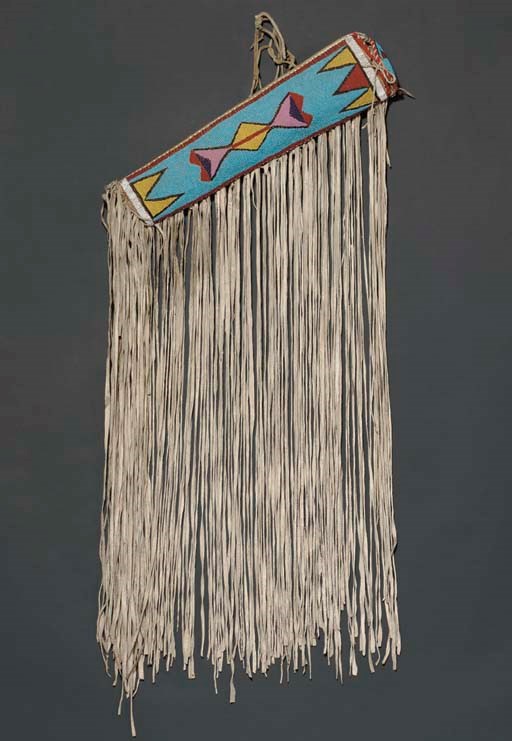 A PLATEAU BEADED HIDE MEDICINE CASE