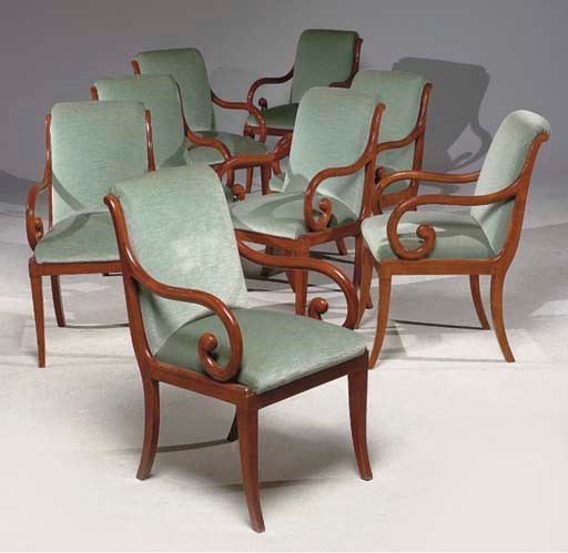 SUITE DE HUIT FAUTEUILS DE STYLE RESTAURATION